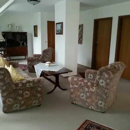 Haus Schonblick 公寓