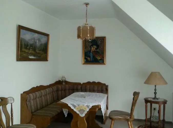 Haus Schonblick 아파트 *